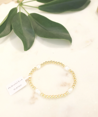 4mm Gold Beaded Bracelet with Medium Pearl Accents